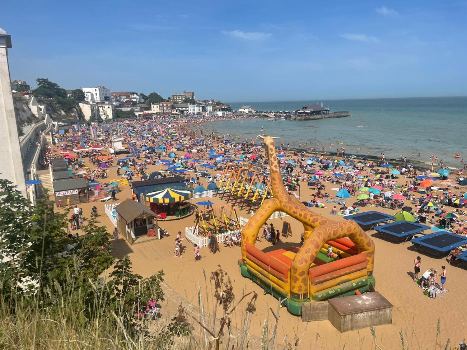 Viking Bay View 3 Bed Apartment Broadstairs Exterior foto